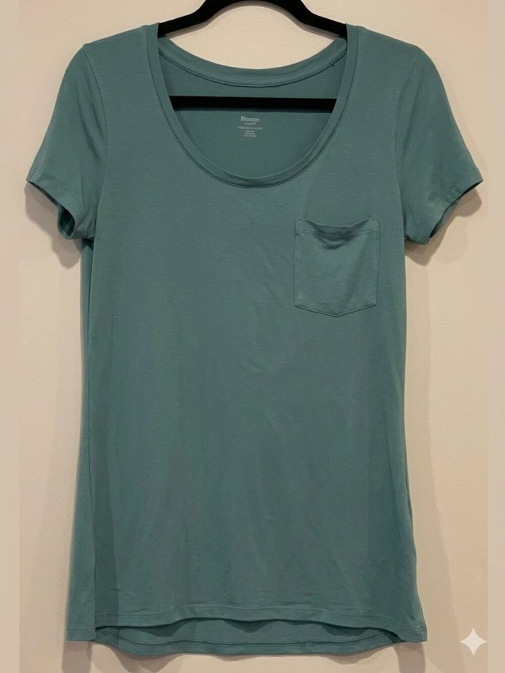 Mossimo Supply Co. Sage Green Scoop-Neck Pocket Tee - Size Medium